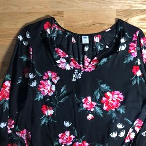 Old Navy Long-sleeved Floral Blouse